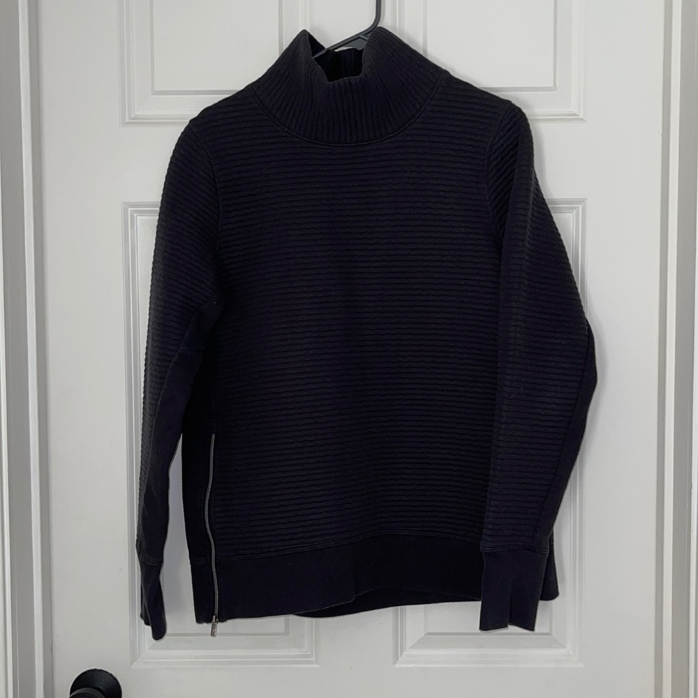 Womens ribbed pullover with turtle neck